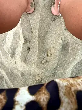 IORio2 – webcam model profile photo Image 16