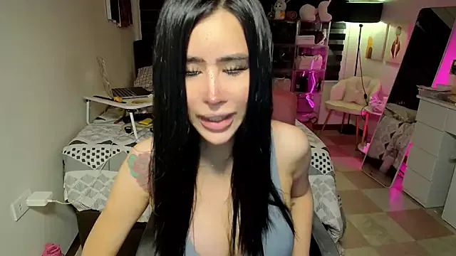 CUMshotik23 – webcam model profile photo Image 13