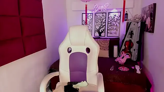 spicysluts – webcam model profile photo Image 8