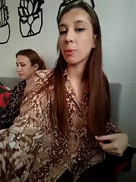 LinaTwins – webcam model profile photo Image 5