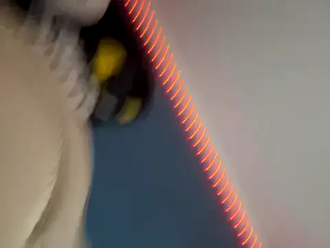 Lia__Love – webcam model profile photo Image 2