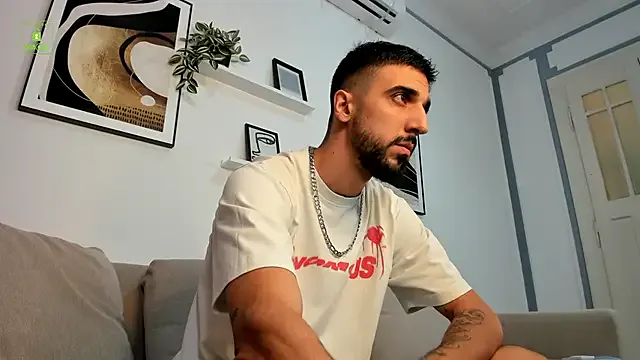 halan_jr – webcam model profile photo Image 2