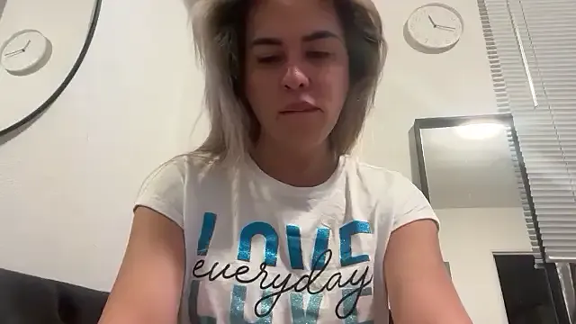 zoetaylorxxx – webcam model profile photo