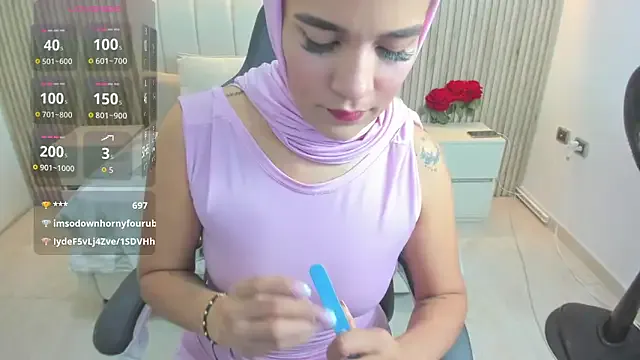 lunaoddity – webcam model profile photo Image 11